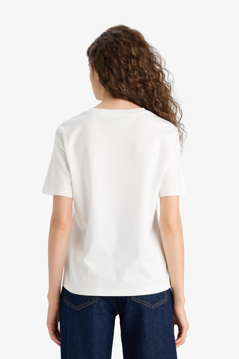 DeFacto White Woman Regular Fit Crew Neck Short Sleeve T-Shirt Casual - Image 5